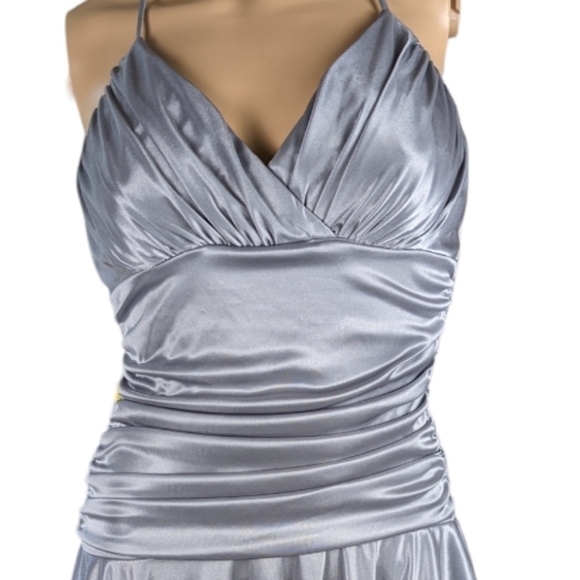 Love Tease Silver Sequin Beaded Halter Drop-Waist Cocktail Dress Size Medium - Picture 2 of 9